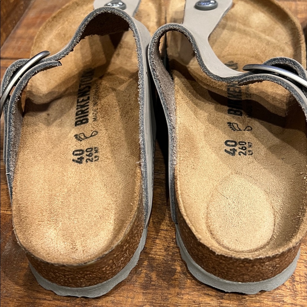 (2) Pairs of Birkenstock Gizeh 40 / 9 - Picture 6 of 10